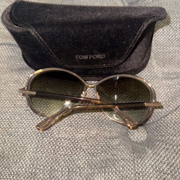 Authentic Tom Ford sunglasses - Picture 14 of 16